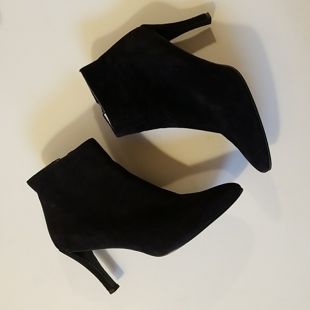 ROBERT CLERGERIE black suede heeled ankle bootie